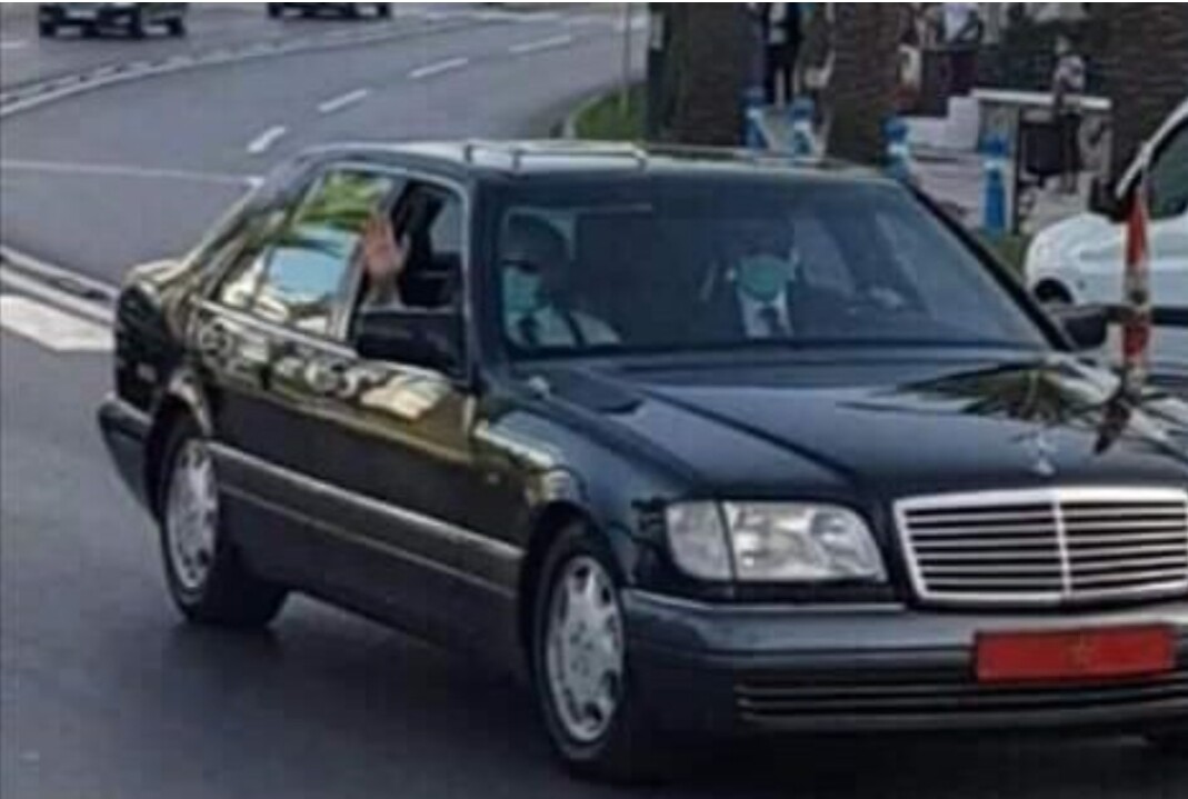 الملك محمد السادس يحل بالمضيق لقضاء عطلته في شواطئ الشمال