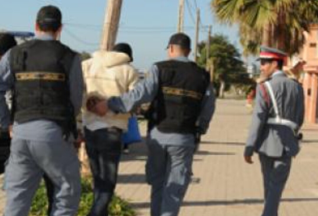 الدرك القضائي بالناظور يوقف حقوقي “نصاب” بجماعة بوعرك بعد شكاية تقدم بها عوني سلطة