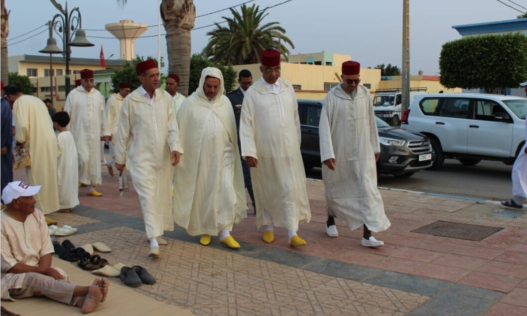 عامل الدريوش يتطاول على إختصاص القائمين على الشأن الديني ويختار موعد.صلاة عيد الأضحى مباشرة بعد شروق الشمس