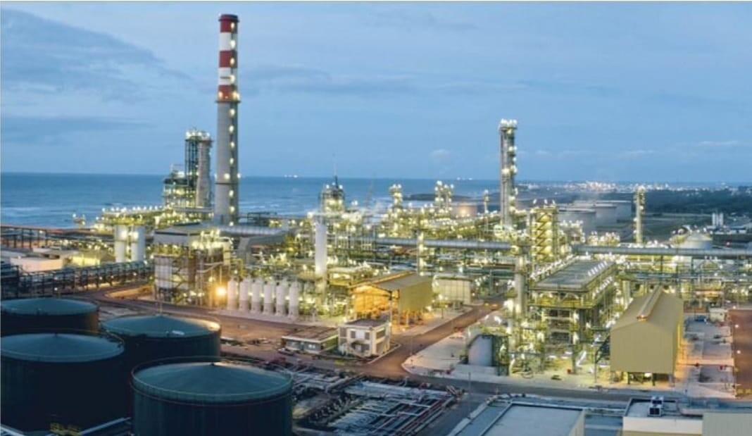 بسبب “سامير” مطالب بإقالة وزير الطاقة والتنمية المستدامة