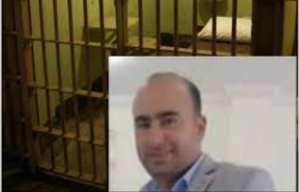 لبس جلباب أبيض وطربوش أحمر … رئيس جماعة أجدير المعتقل ينحر أضحية خاصة به في سجن الحسيمة بمناسبة عيد الأضحى