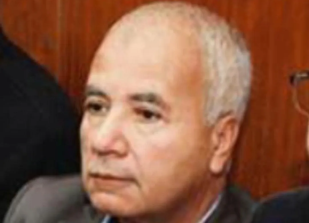 صور :    يهم قضاة إستئنافية الناظور … سمسار خطير يرابط بالمحكمة كل يوم يشوه سمعتهم ويدعي نفوذه عليهم !!