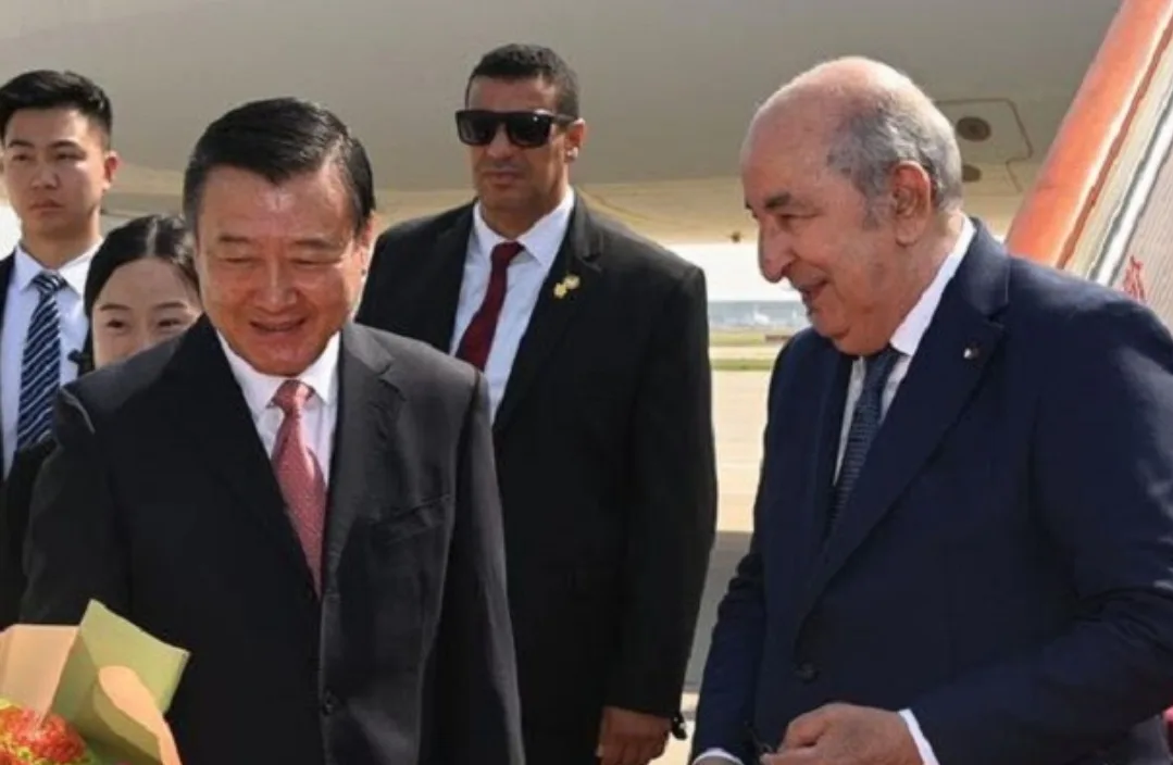 يحاول تقليد سياسة المغرب … بعد روسيا ، تبون الجزائر ينزل بالصين