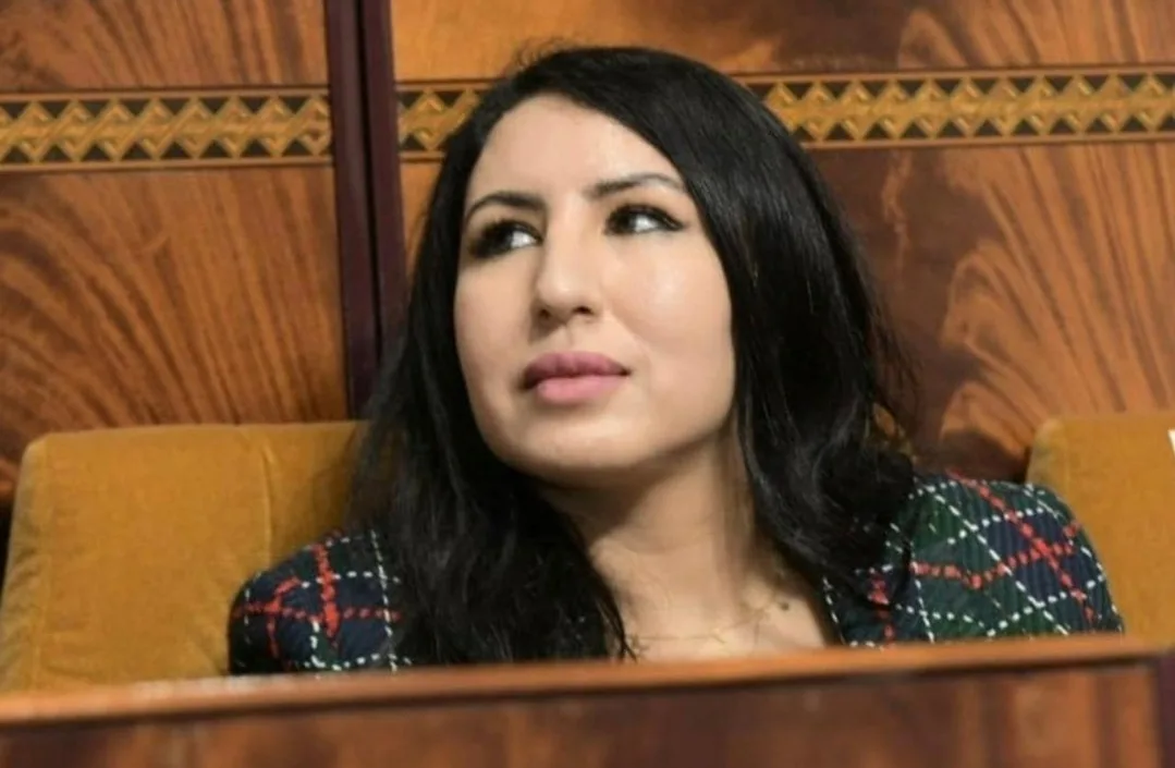 برلمانية تنصح المغاربة :     بسكويت يباع في المغرب يحمل مواد مخدرة وأخرى خطيرة والجهات المسؤولة متواطئة !!