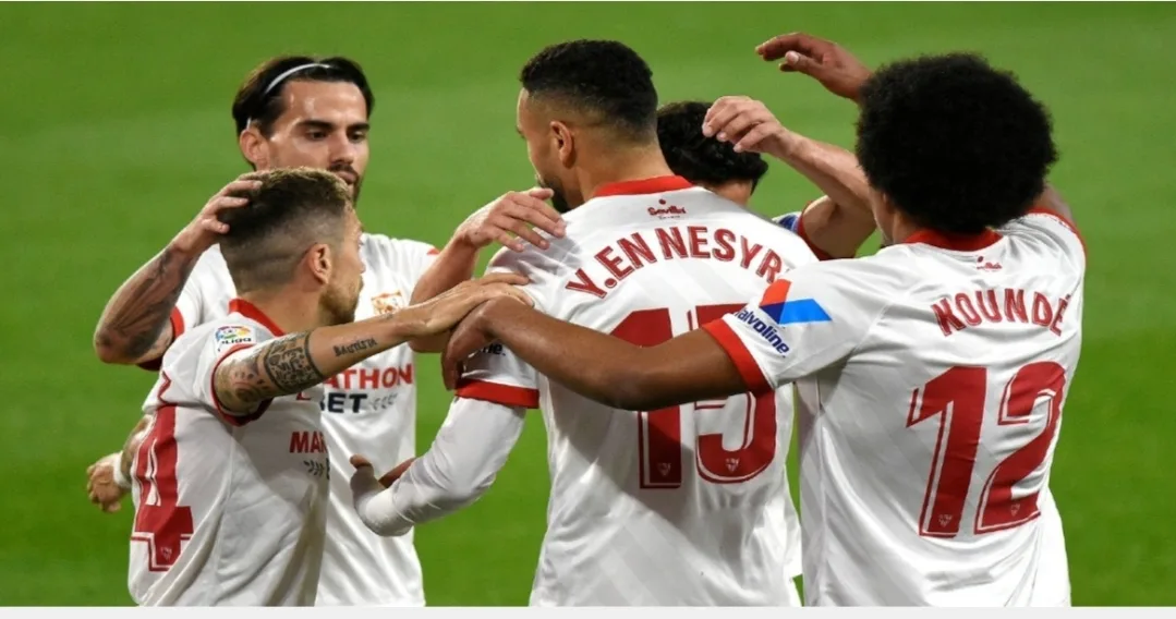 النصيري وبونو يقودان إشبيلية للفوز على بيتيس في ديربي تاريخي بالمكسيك