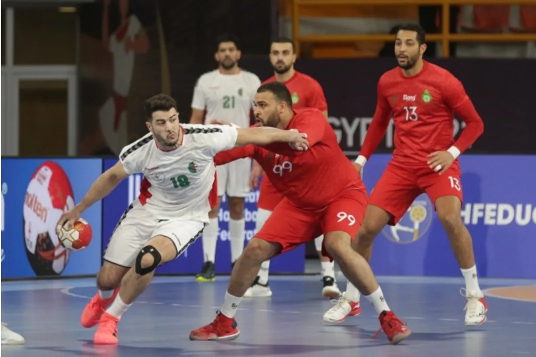 المنتخب المغربي لكرة اليد أشبال يهزم نظيره الجزائري بفارق