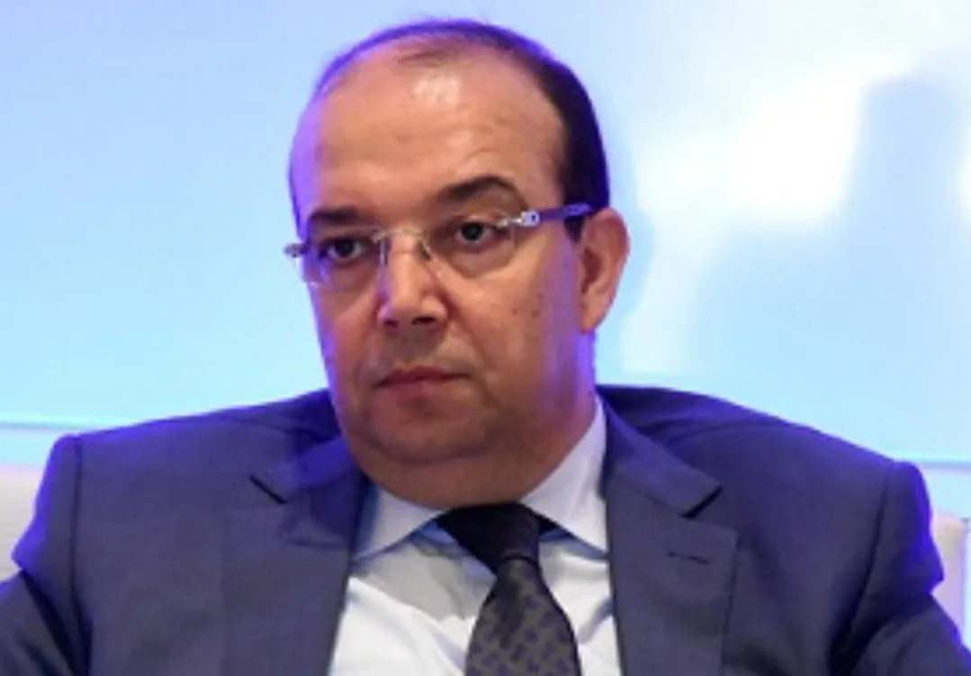 كذبة القرن … بعد تقارير “كواليس الريف” الفاضحة … مدير وكالة مارتشيكا بالناظور يستدعي مواقع لنشر أكاذيب وتلميع صورته