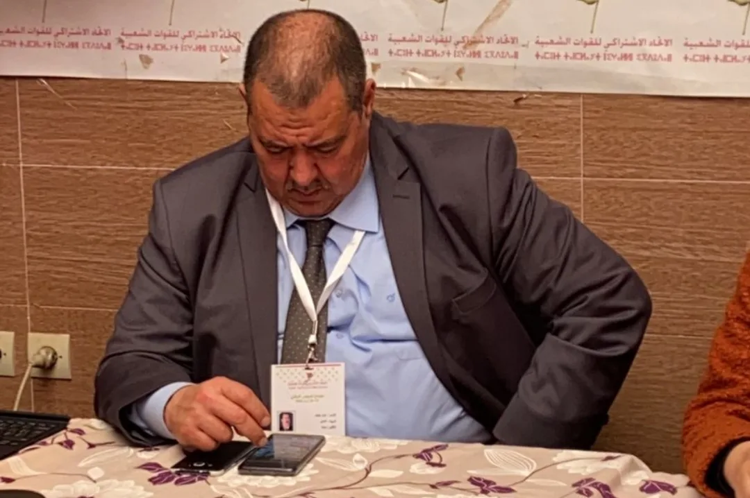 لغيابه المستمر والدائم … مطالب بإقالة عزيز مكنيف من عضوية مجلسي جماعة الناظور وجهة الشرق ومن لجنة العدل والتشريع