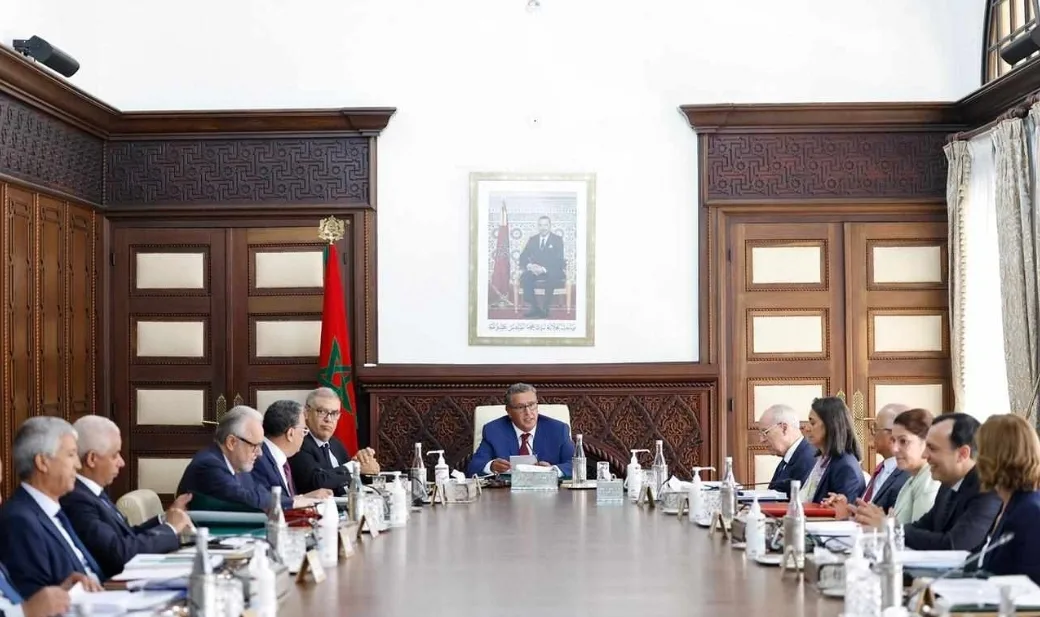 رئيس الحكومة :    تنتظرنا أوراش كبرى خلال الدخول السياسي بالمغرب ، ضمنها تخصيص دعم مالي مباشر للأسر