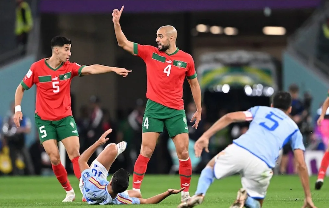 مانشستر يونايتد يقاتل في آخر الساعات لضم سفيان أمرابط وفيورونتينا يناور !