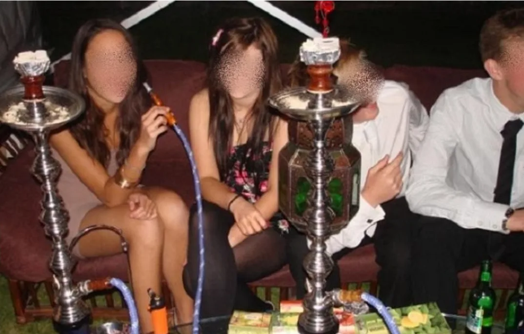 ضمنها وكر فخم في ملكية عضو بجماعة الدريوش … سلطات مكناس تداهم 3 مقاه للشيشا وتحجز معدات وتوقف أشخاص