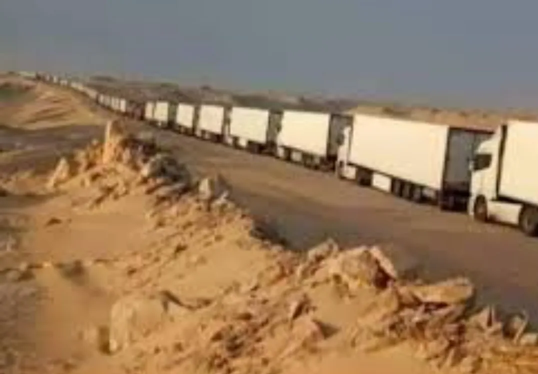 بعد الإنقلاب على بونغو … العشرات من الشاحنات المغربية ممنوع عليها دخول الغابون