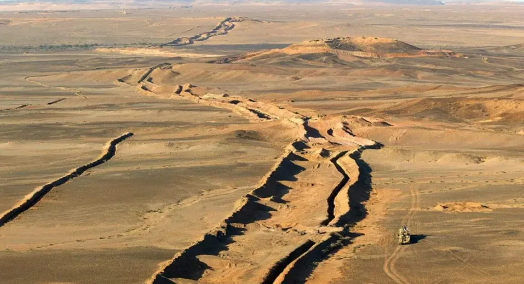 الجيش المغربي يسقط أربعة قتلى في صفوف قيادات البوليساريو بعد تخطيهم للجدار العازل