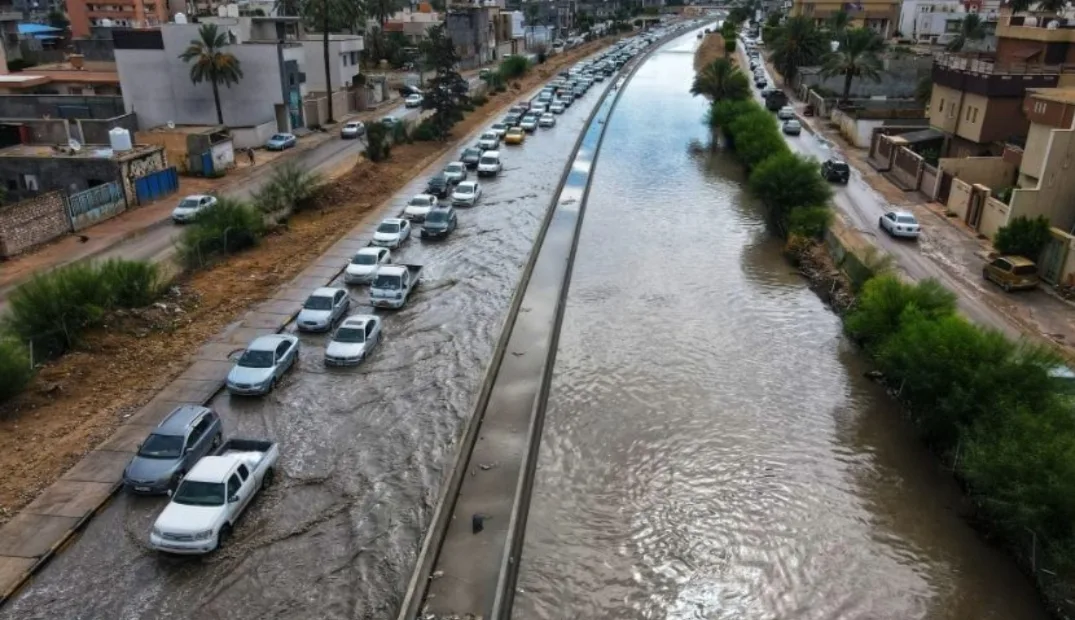 في المغرب 2700  قتيل جراء الزلزال ، وفي ليبيا أكثر من 2000 قتيل آخر وهذه المرة بسبب الإعصار !!