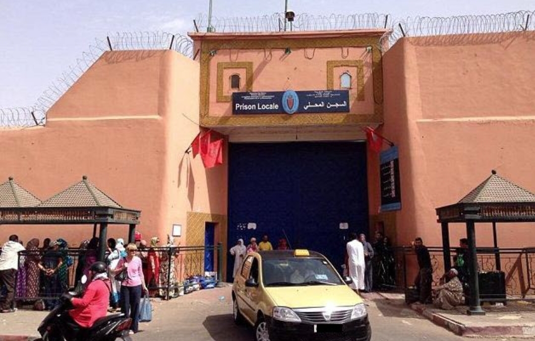 الزلزال الذي طال السجون يجر أخنوش إلى البرلمان
