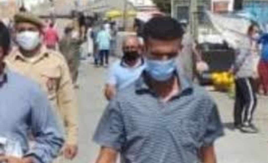 الدرك الملكي بإيكسان ضواحي الناظور يعتقل عون سلطة بجماعة بني سيدال الجبل لتورطه في تهريب المخدرات