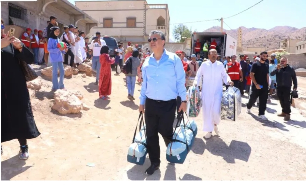 عاشر فضيحة له في ظرف ستة أشهر … الوزير وهبي :     “خوذوا لي صور و أنا أحمل وأوزع المساعدات على ضحايا الزلزال”