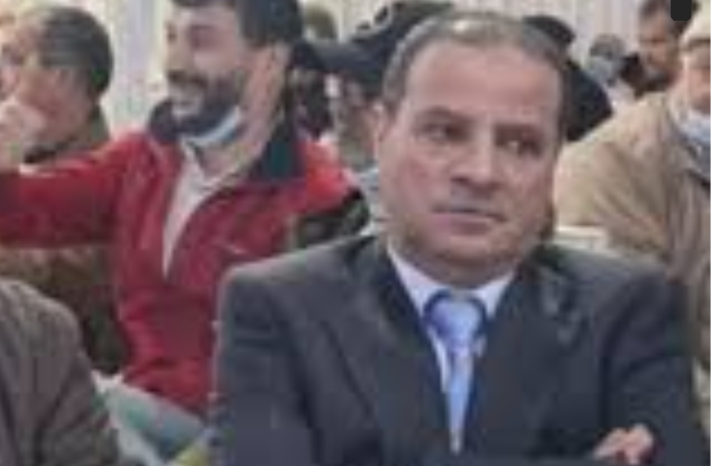 مصدر :   رئيس جماعة بني شيكر يتراجع عن طلب اللجوء بمليلية ويقرر تسليم نفسه للسلطات المغربية عبر بوابة بني أنصار