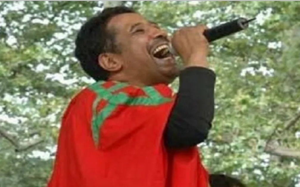الجزائر تمنع الشاب خالد من دخول أراضيها بسبب جنسيته المغربية