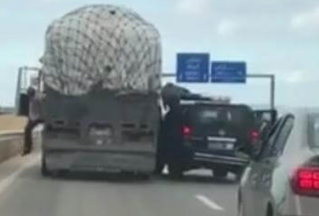 حجز أكثر من 4 أطنان من “الحشيش” بالطريق السيار الرباط-الدار البيضاء
