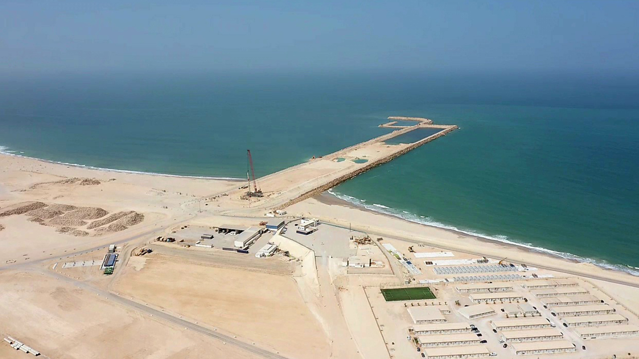 امرأة تدير الأمور: الانتهاء من الأشغال في 2028، خبرة مغربية 100٪، إليك حالة تقدم ميناء الداخلة الأطلسي العملاق