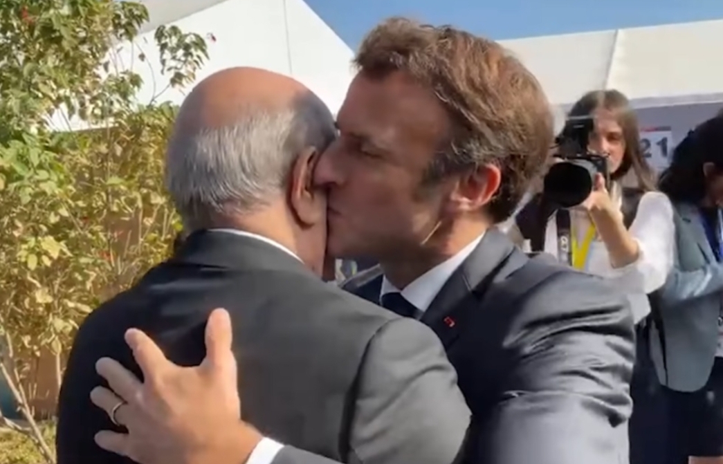 مسؤول :     حجم الجزائر السياسي والاقتصادي على المستوى الدولي أقل مما تتخيله فرنسا.. ورهان ماكرون عليها “خاسر”