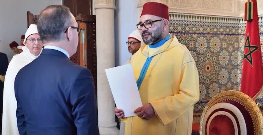 وأخيرا الملك محمد السادس يستقبل سفير فرنسا بالرباط ويتسلم ملف إعتماده