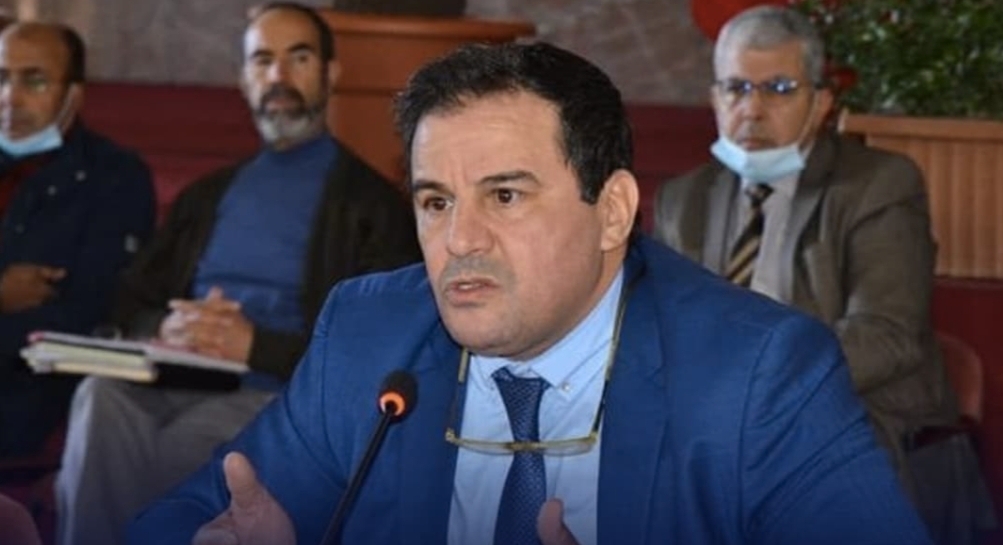 فعاليات تقتحم إجتماع أشغال دورة أكتوبر إحتحاجا على أداء مجلس جماعة مكناس والرئيس يقاضيهم