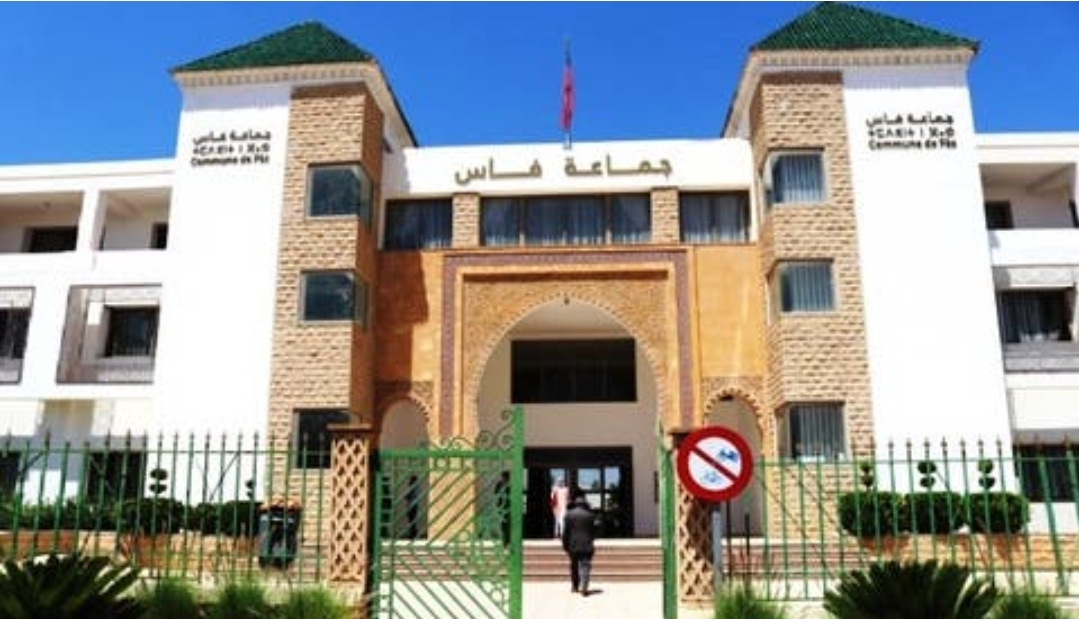 اعتقال نائب رئيس مقاطعة بفاس بتهمة الارتشاء وعدد المنتخبين المعتقلين بالمدينة يصل إلى 12 عضوا جماعيا