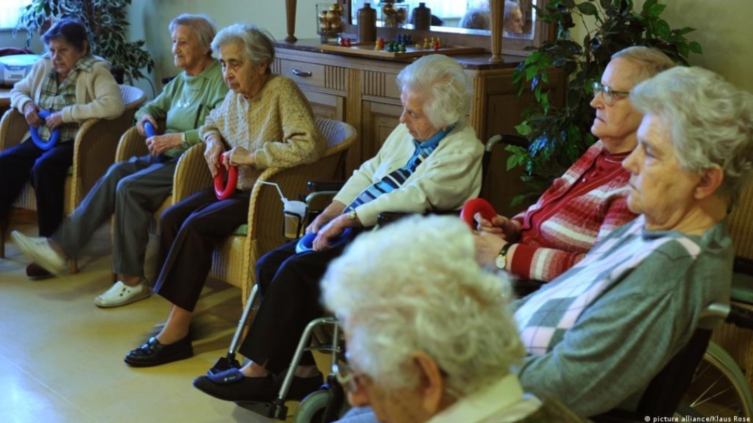 العجزة يتفوقون عدديا على من هم دون 15 سنة في أوروبا