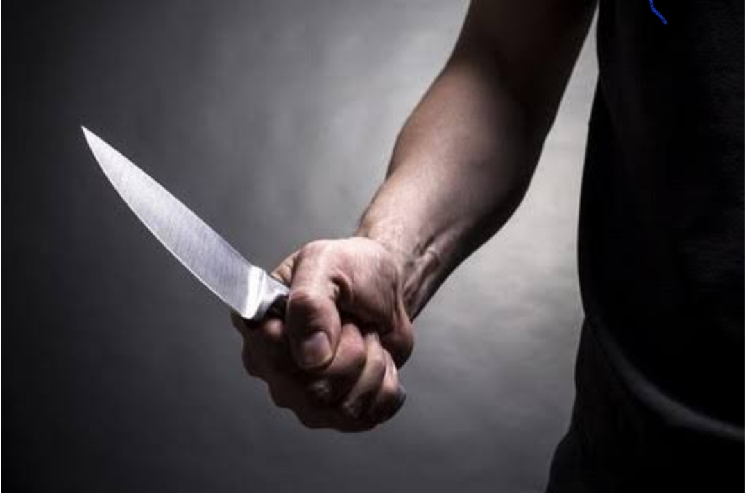 شخص يعتدي بالسلاح الأبيض على سائحين بفاس