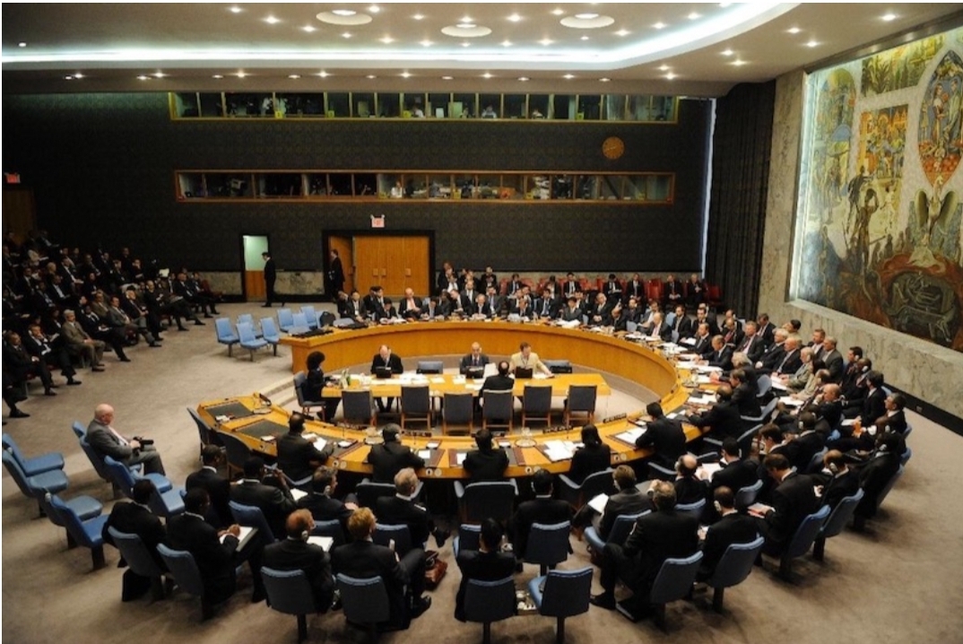 مجلس الأمن الدولي يجدد تأكيده على دعم مبادرة الحكم الذاتي في الصحراء المغربية