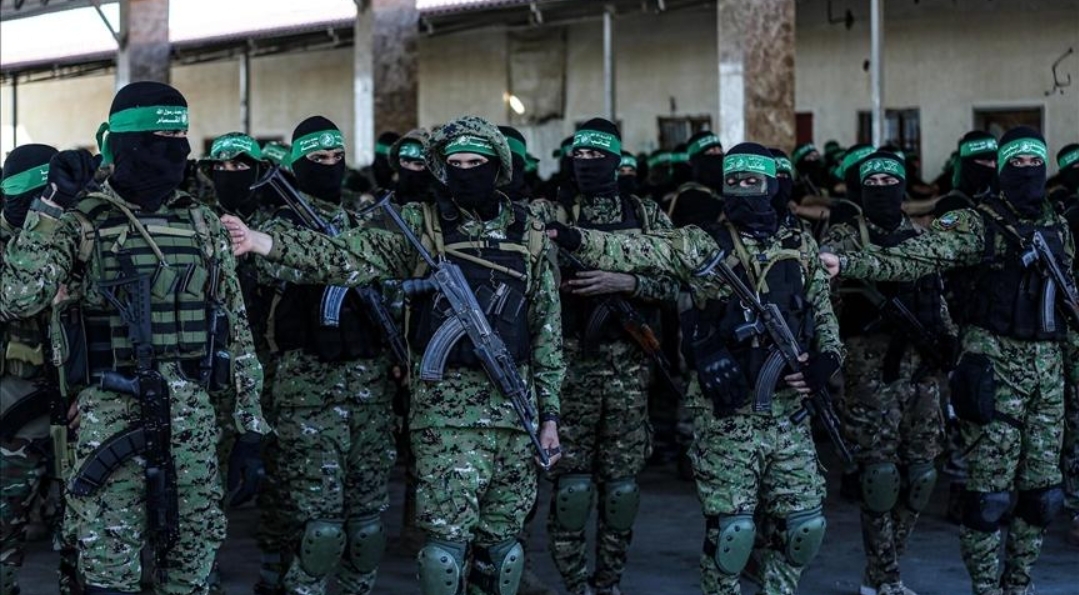 ضباط إسرائيليون: “حماس” أكثر قوةً على الأرض ووضعهم بعيد عن الانهيار