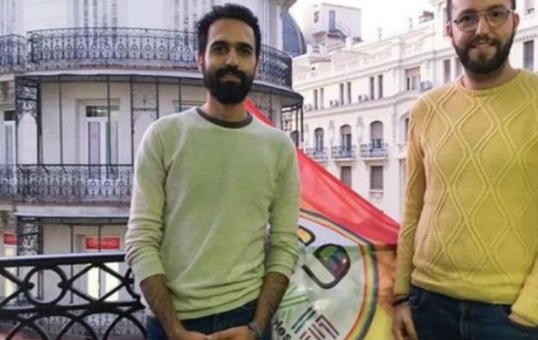مغربي يترأس جمعية “الشواذ” بإسبانيا يسرق 200 مليون سنتيم ويهرب