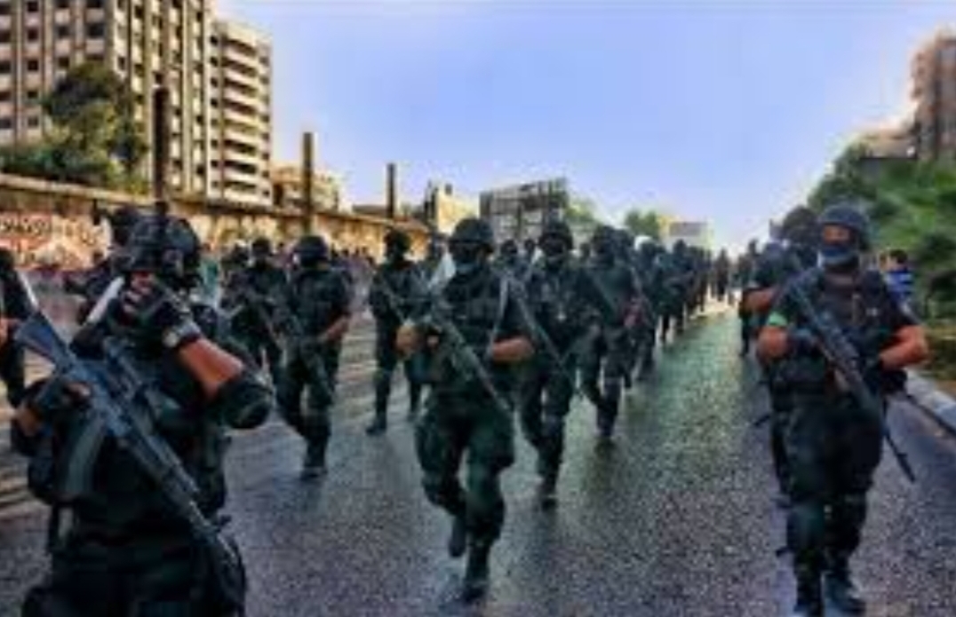 إشتباك عنيف بين القسام وقوة خاصة من المسافة صفر يكبد الجيش الإسرائيلي خسائر فادحة ومقتل 338 جندي وفق الرواية العبرية !