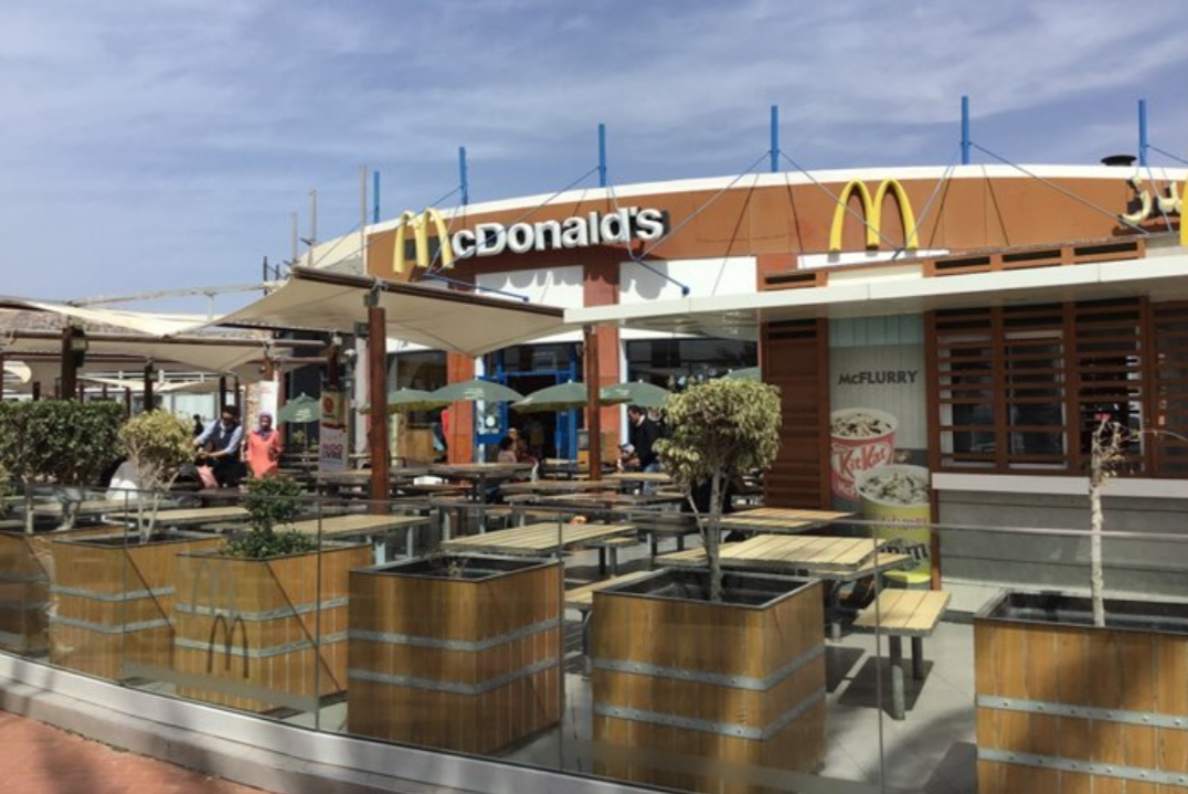 “ماكدونالدز” المغرب تعلن دعهما لضحايا غزة وتكذب إشاعات إصطفافها إلى جانب إسرائيل