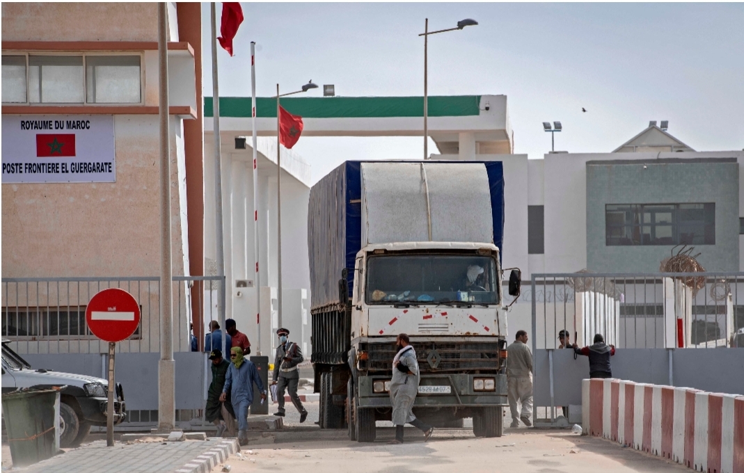 توقيف سائق شاحنة ستيني بمعبر الكركرات وحجز كمية كبيرة من مخدر الكوكايين كانت في حوزته