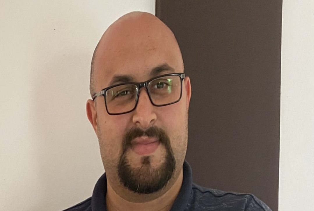 الدرك القضائي بالناظور يستجوب مستشار تجمعي بجماعة بوعرك ، حول ظهوره في أشرطة جنسية مع مثليين