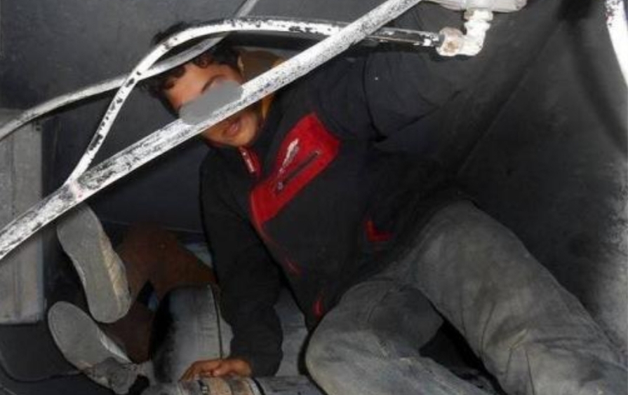 العثور على طفل مغربي مختبئ بحافلة ريال مورسيا بسبتة في محاولة للعبور إلى إسبانيا