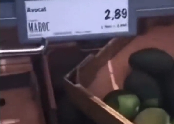 فيديو :    محلات “كارفور” و “لوكريغ” التجارية بفرنسا تقحم إسم المغرب على المنتجات الإسرائيلية تفاديا لحملة المقاطعة