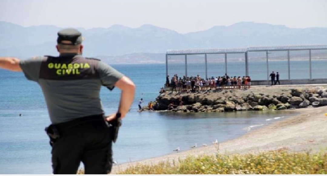 البحر يلتهم شاب مغربي حاول الهجرة سباحة إلى سبتة