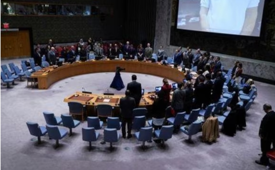 عاجل :    مجلس الأمن الدولي يوافق على قرار ملزم لوقف إطلاق النار في غزة لأسباب إنسانية