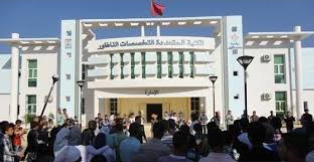 هل أتاك حديث صفقة مسؤول بجامعة وجدة مع أستاذي الدراسات الفرنسية بكلية الناظور لإنجاحهما ؟