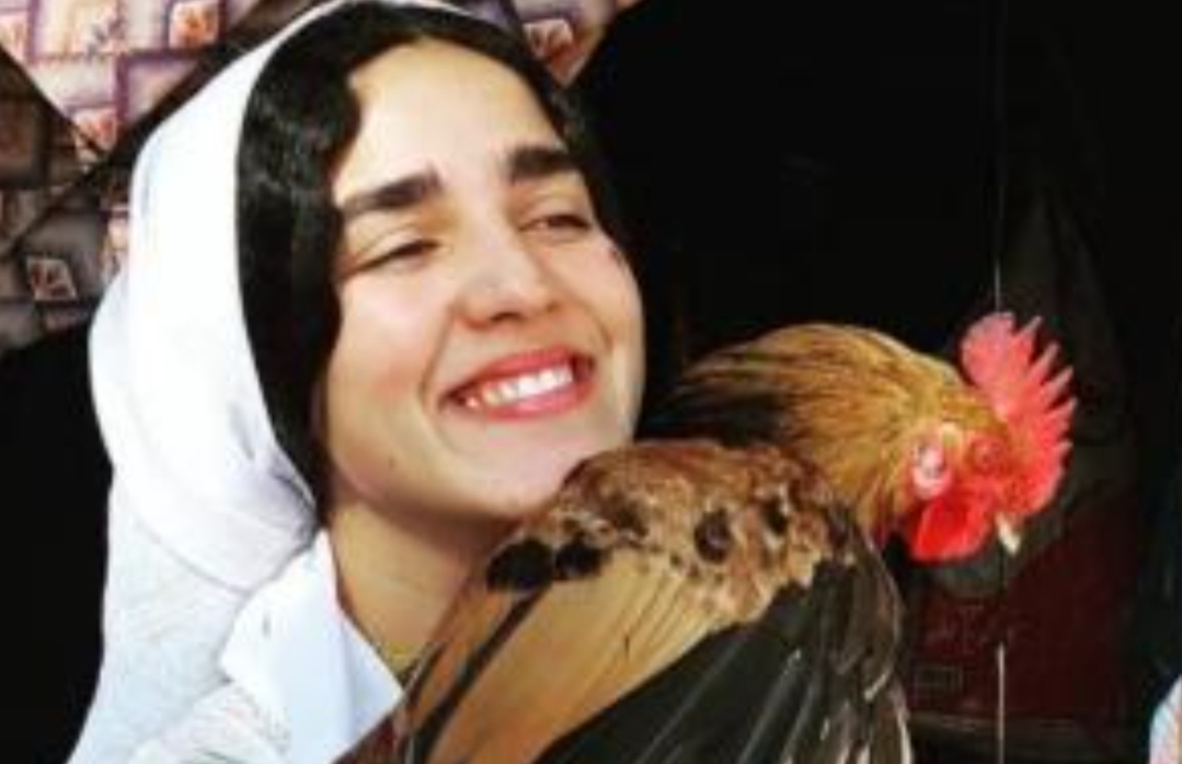 راعية غنم “بنشويخ” تثير ضجة واسعة عقب تمثيلها للمغرب في ملتقى عالمي لـ”الإعلام” كصحفية