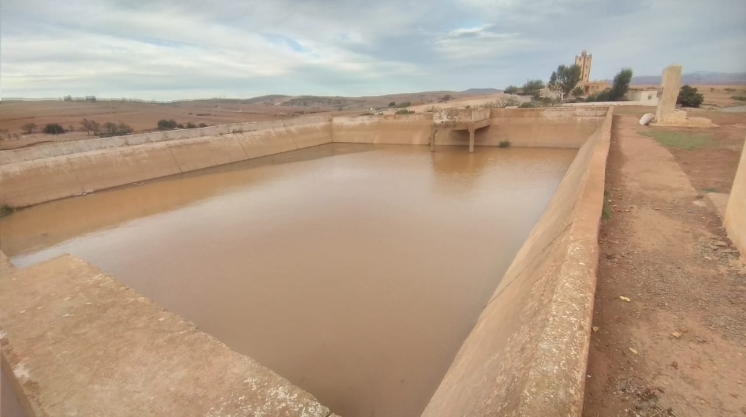 الفساد … أموال برنامج أوراش يستغلها رئيس جمعية الجبوب للتنمية بجماعة بني خالد بوجدة لخدمة مشاريعه الخاصة وفي أماكن بعيدة !!