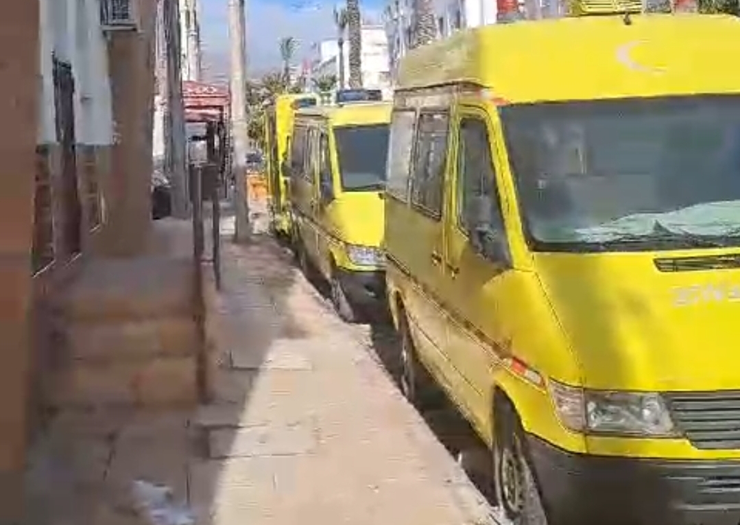 فيديو :      بعد قرار جماعة الناظور إخلاء شارع إبن خلدون من سيارات الهلال الأحمر المغربي … مديرية الأمن الإقليمي تتحمل جزء من المسؤولية في الوضع القائم !