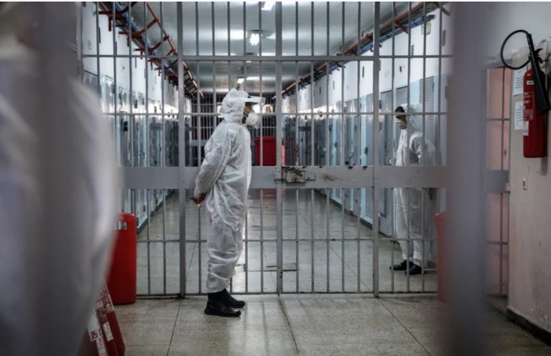 حقوقيون يطالبون بفتح تحقيق في الوفاة الغامضة لمهاجر غيني بسجن الناظور