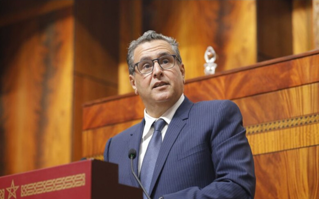 “مقاطعة” أخنوش للجلسات الشهرية بالبرلمان يثير انتقادات المعارضة