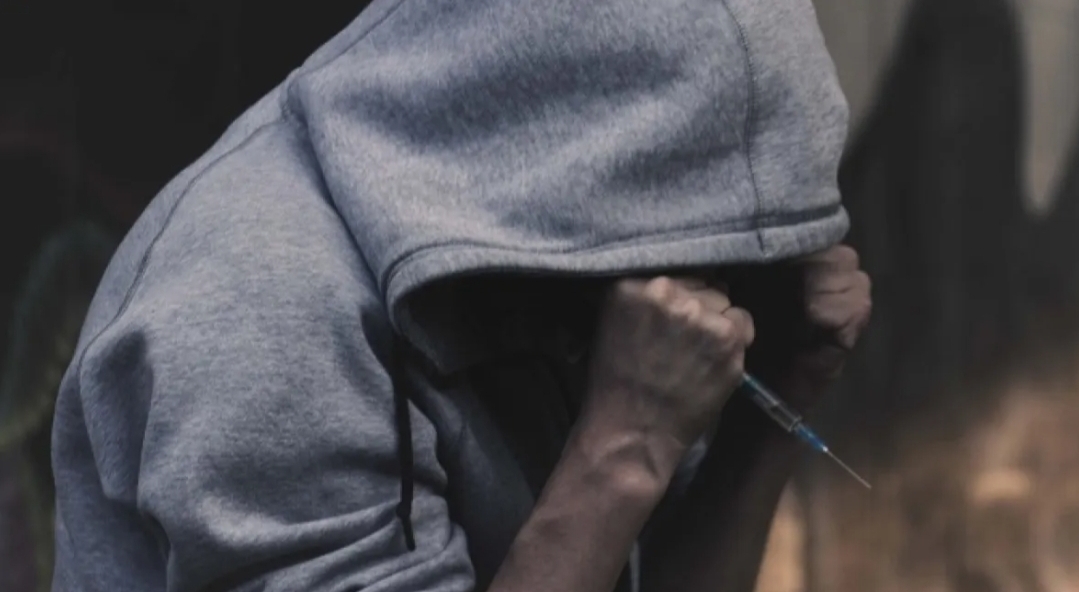 راقي شرعي ستيني ينتحر بشربه ل “الماء القاطع”