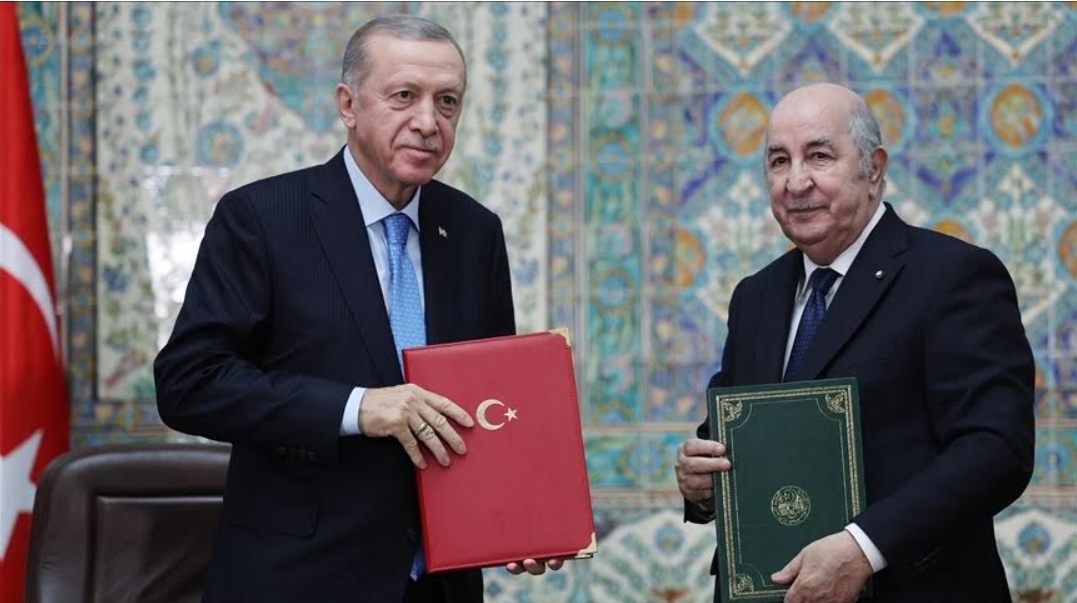 عصابة الكذابة … بعد زيارته للجزائر … تبون يُلصق بأردوغان موقف سلبي اتجاه المغرب بخصوص الصحراء